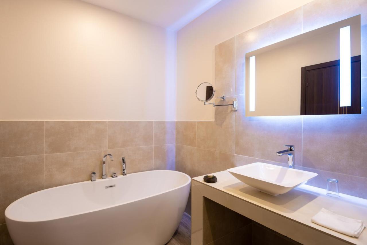 Hotel L'Adresse Дакар Екстериор снимка